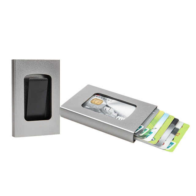 Merezi al du RFID blokeatzeko zorro batek?